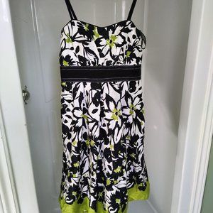 Laura string bikini top dress. Petite size 2 - black / white/ green floral
